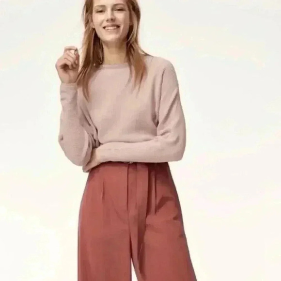 Aritzia Wilfred Coline Linen 
Dolman Sleeve Ribbed Sweater In
Dusty Pink - Picture 2 of 6